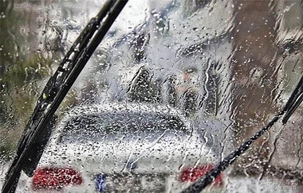 科目二、科目三遇到下雨天應(yīng)該怎樣做？考試順利會(huì)通過(guò)