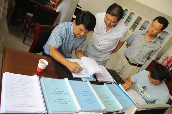 市交通運輸局黨組書記、局長馬潤同志對隴運集團公司全面從嚴治黨及黨風廉政建設(shè)進行專題調(diào)研