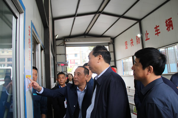 市安委辦主任、安監(jiān)局局長李永宏一行到隴運集團公司檢查指導工作